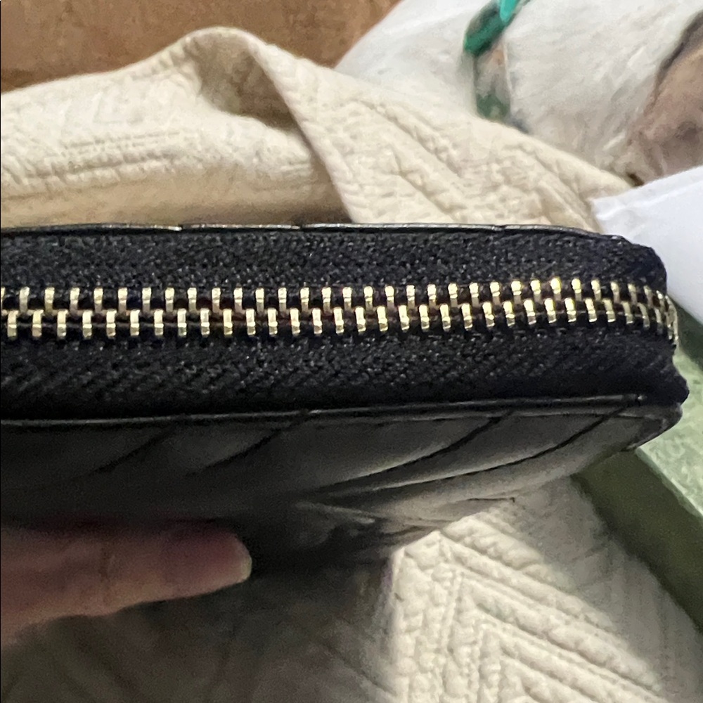Gucci Black Quilted Leather Zip-Around Wallet with Gold Double G Hardware - Picture 8 of 16